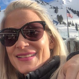 Meet your Posher, Corie